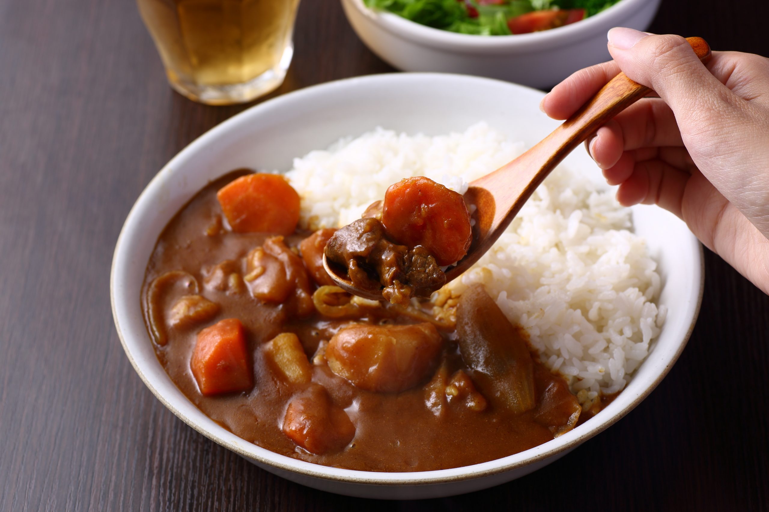 レトルトカレーの最新ランキングをチェック エリア別の1位は